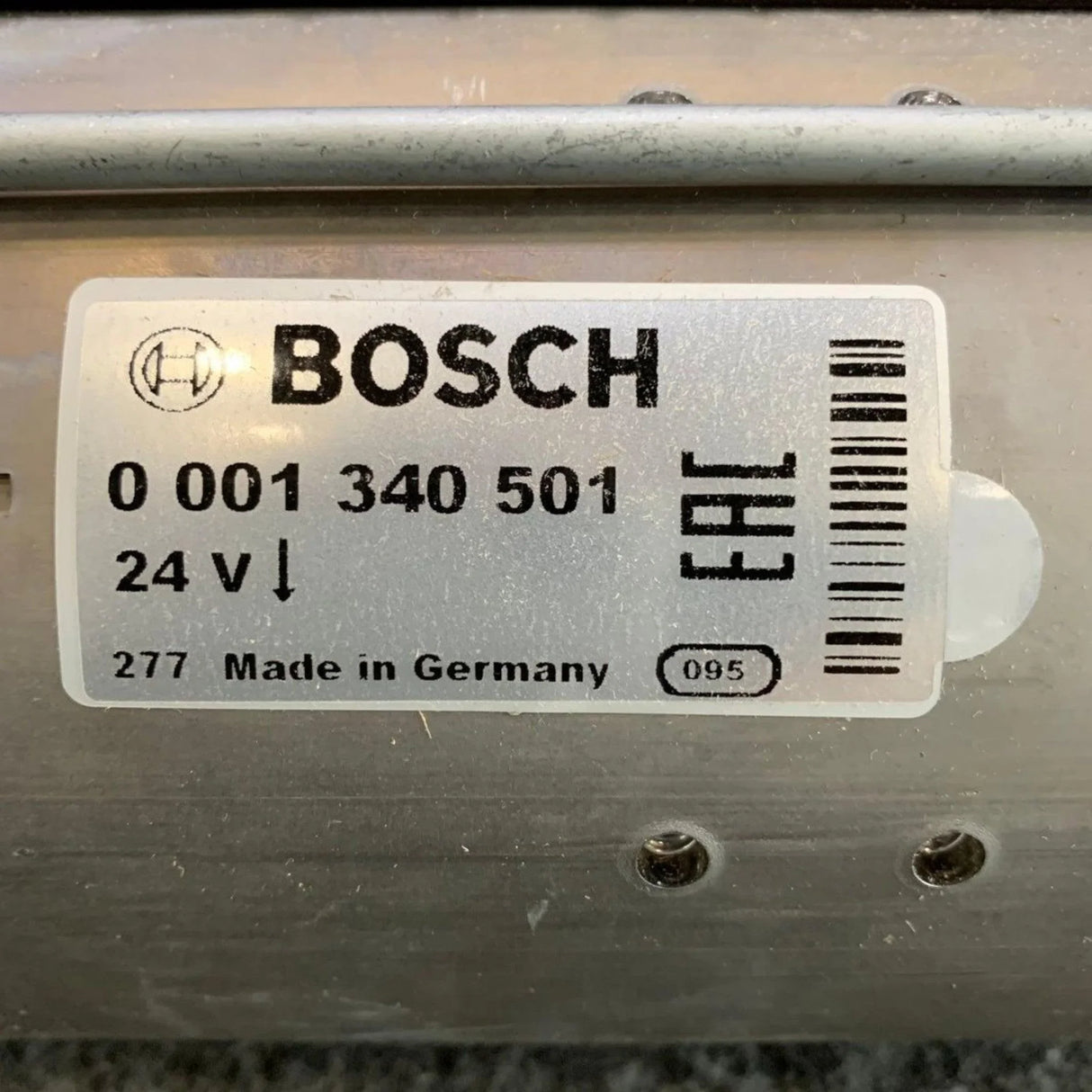 1340501 Genuine Bosch Starter Motor 24V - Truck To Trailer