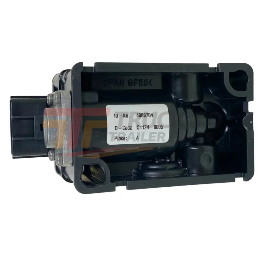 6520579 Genuine Cummins Air Brake Control Valve - Truck To Trailer