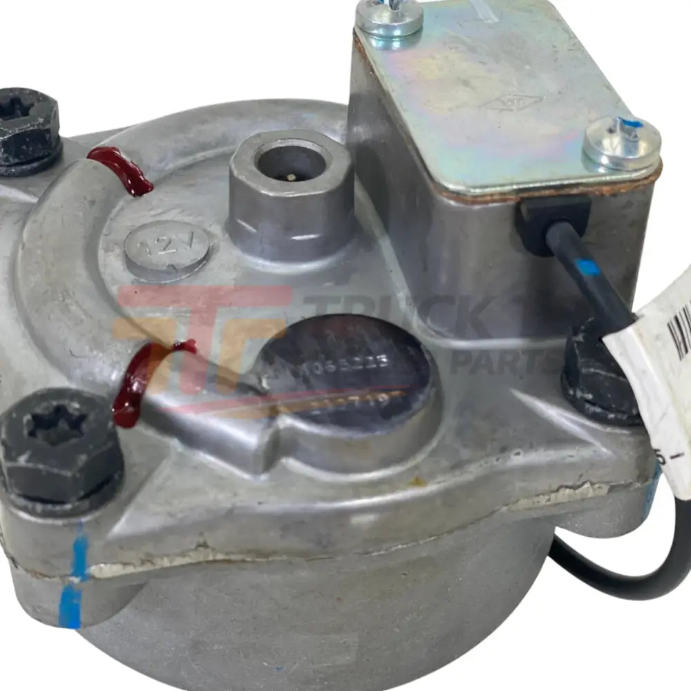 284412N Genuine Bendix Drain Valve DV-2 - Truck To Trailer