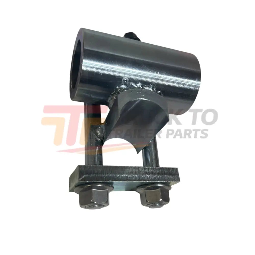 9996896 Genuine Mack Retainer - Retainer