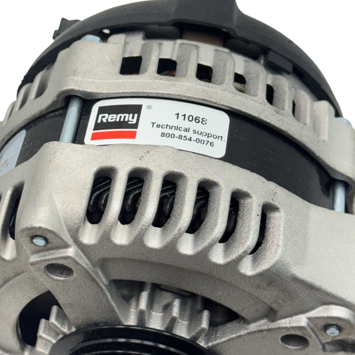 0-125-711-068 Genuine Delco Remy Altwernator 12V