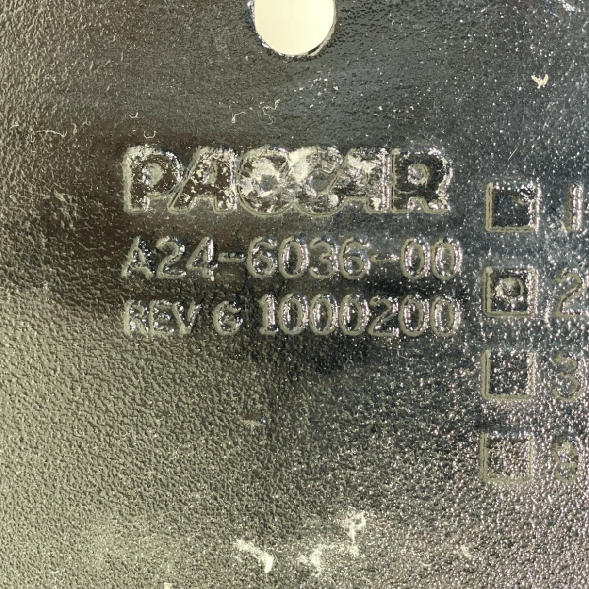 A246036002 Genuine Paccar Cast Aluminum Crossmember Assembly - Truck To Trailer