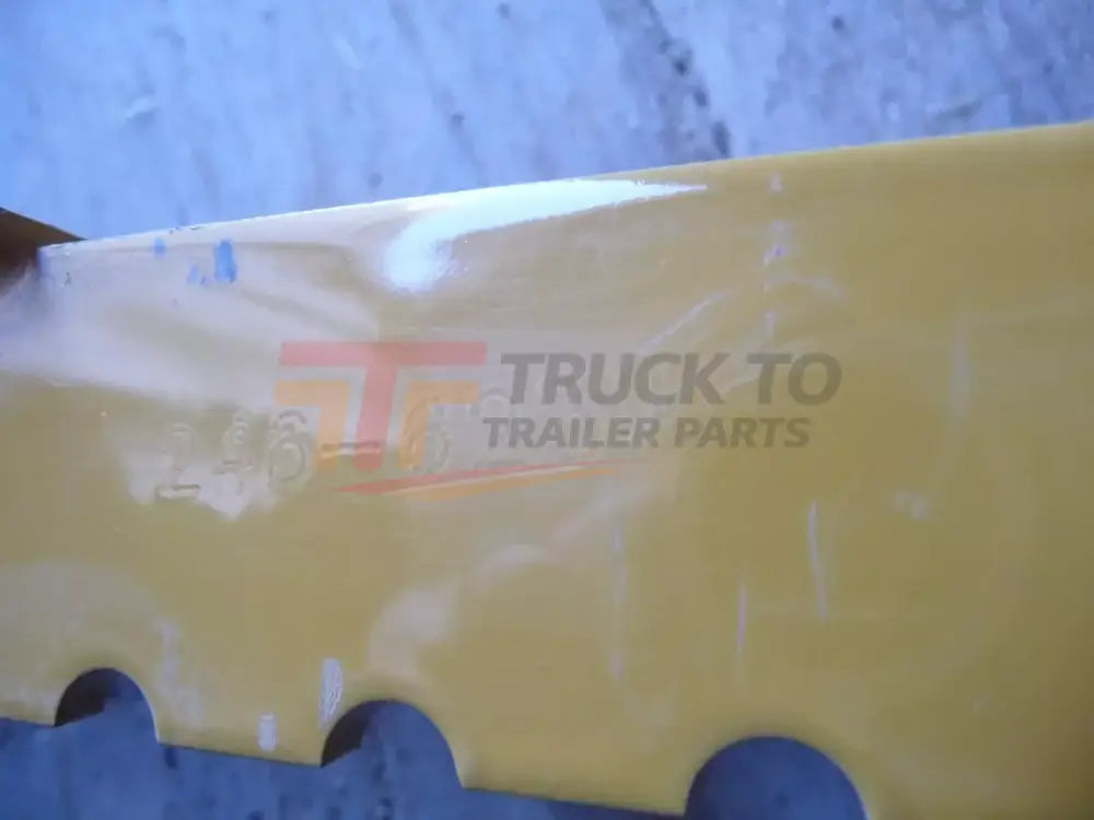 AS 246-6239 CAT Step AS - Truck To Trailer