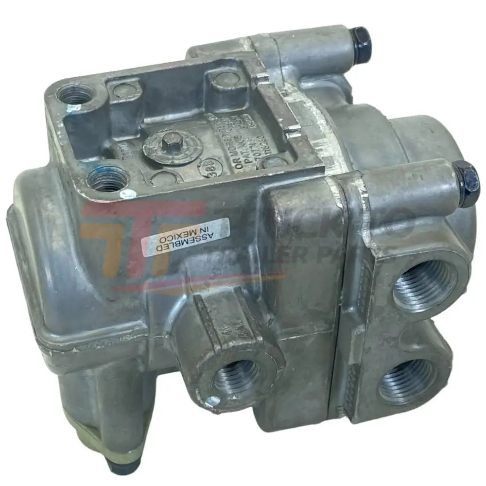 BWK021562 Genuine Freightliner Spring Air Brake Valve SR-7 - Truck To Trailer