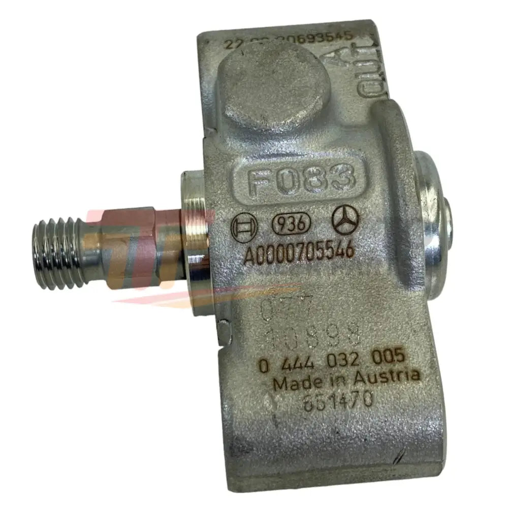 EA0000706246 Genuine Detroit Diesel Injection Valve - Truck To Trailer