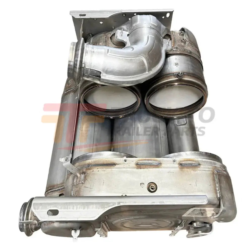 EA6804901356 Genuine Detroit Diesel DOC SCR Module And Clamp Assembly - Truck To Trailer