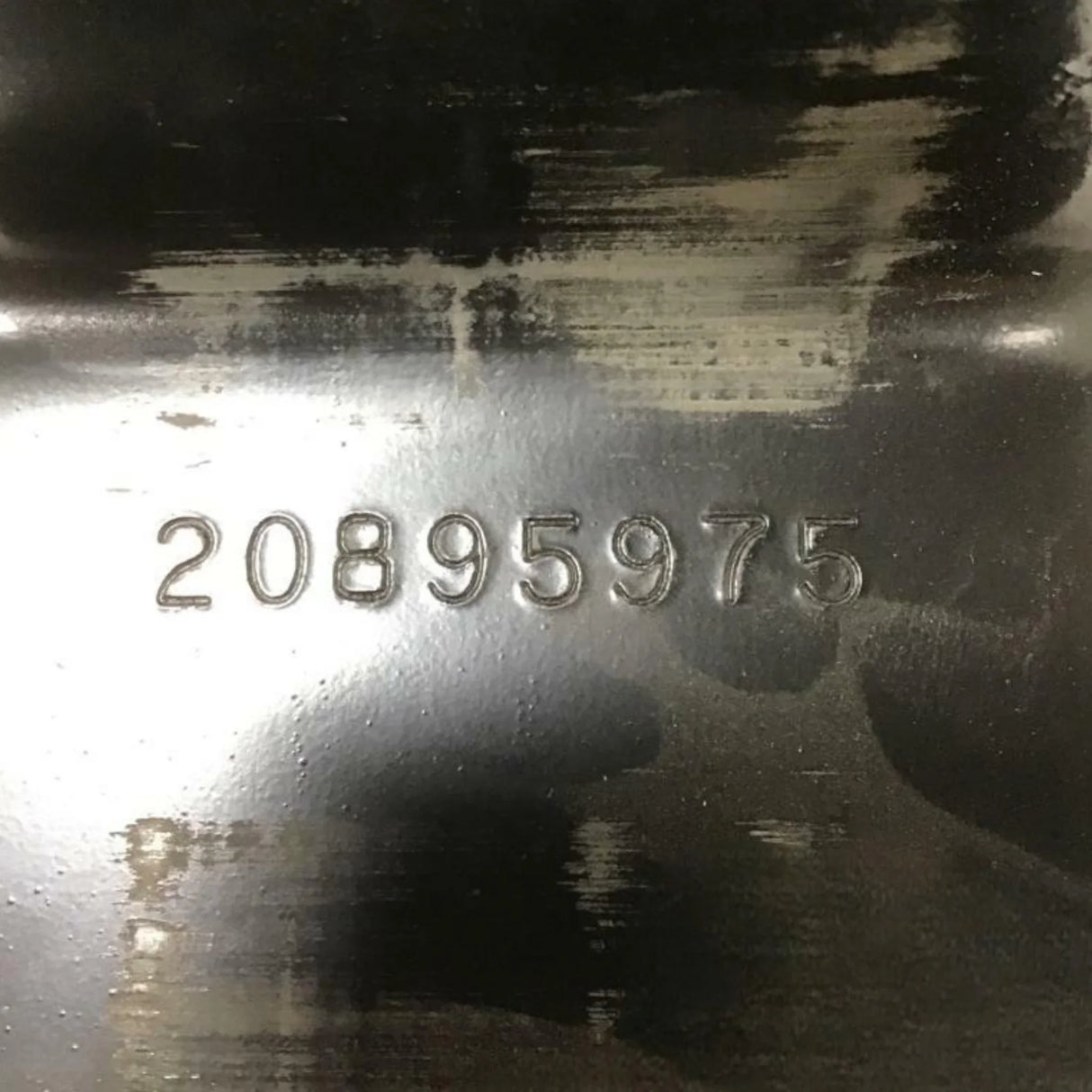 20895975 Genuine Mack Bracket - Truck To Trailer