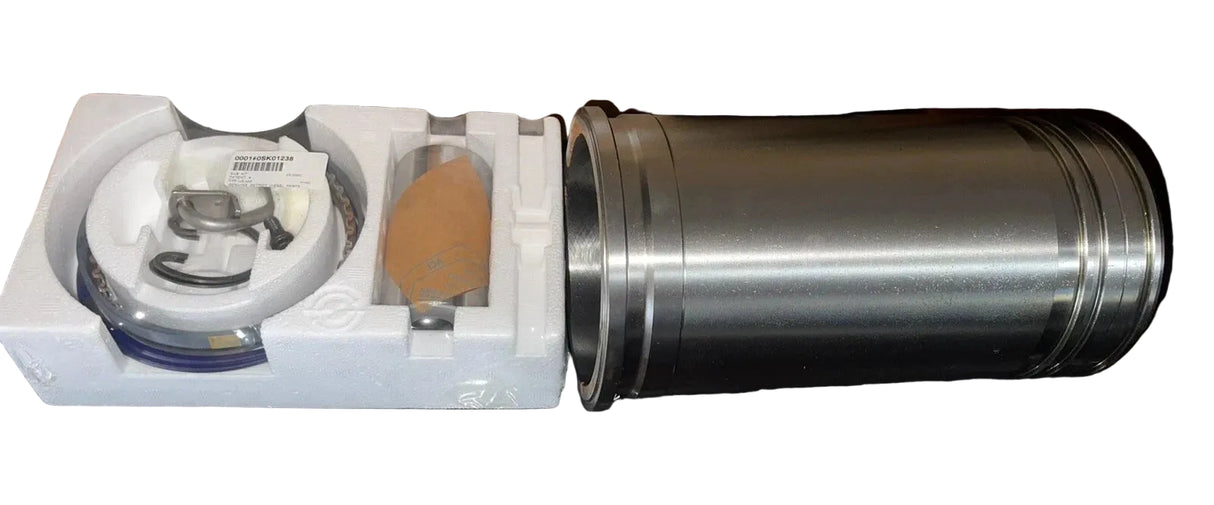 E23533563 Genuine Detroit Diesel Engine Piston Kit