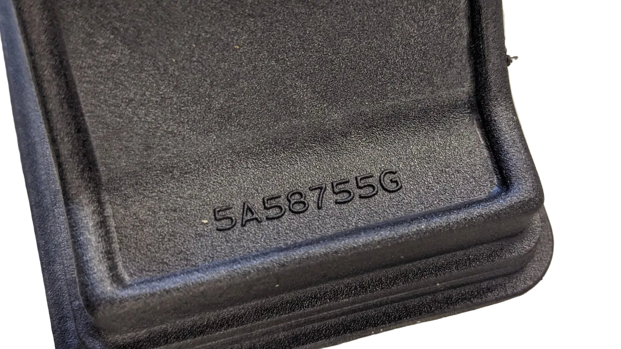 1693633C1 Genuine International Radiator Tank