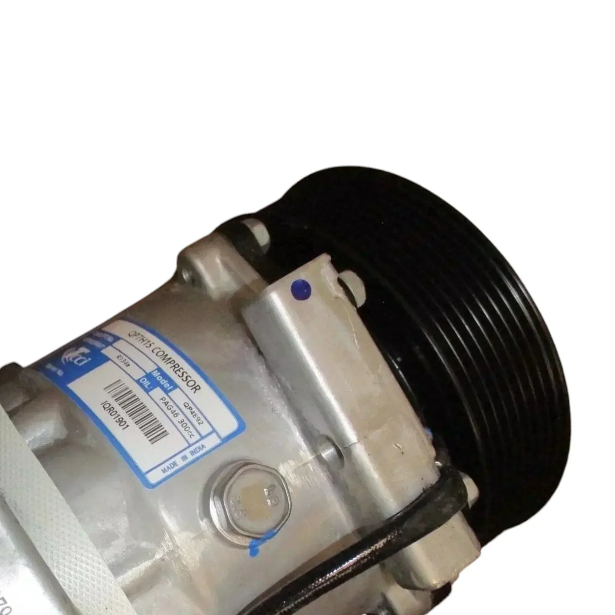 975658 Genuine Paccar A/C Compressor - Truck To Trailer