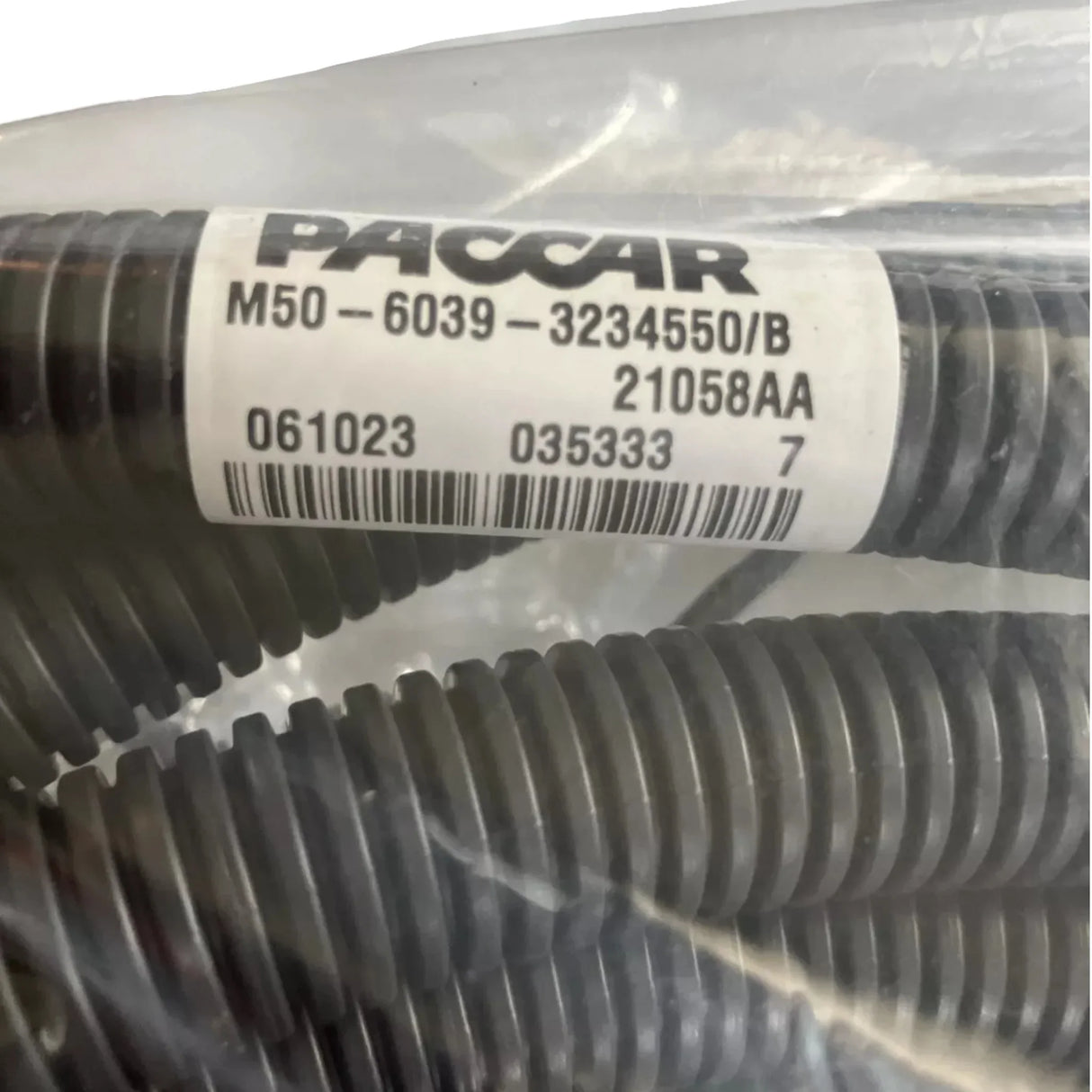 M50-6039-3234550 Genuine Paccar DEF Hose Assembly - Truck To Trailer