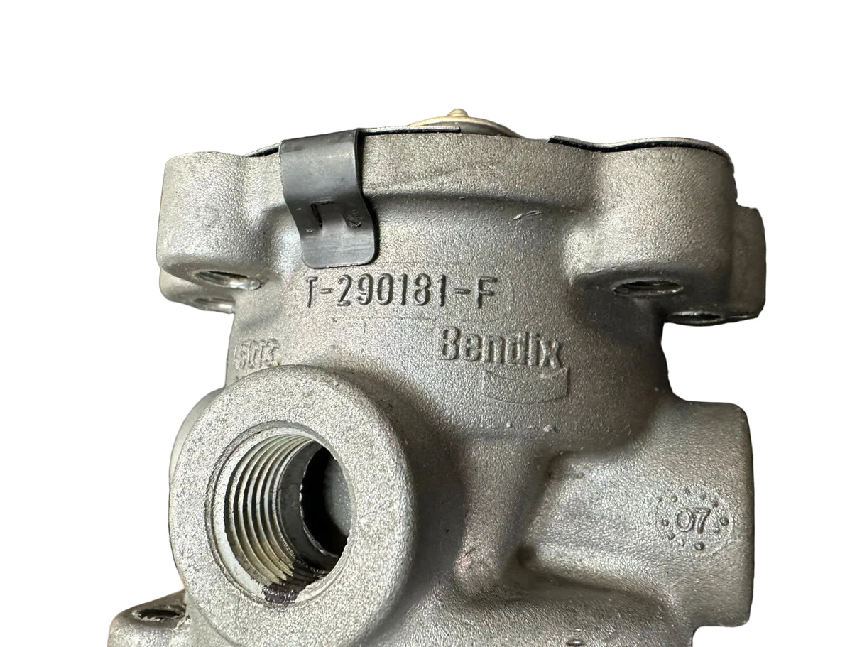 1140918 Genuine Bendix Dual Circuit Foot Brake Air Valve E-6
