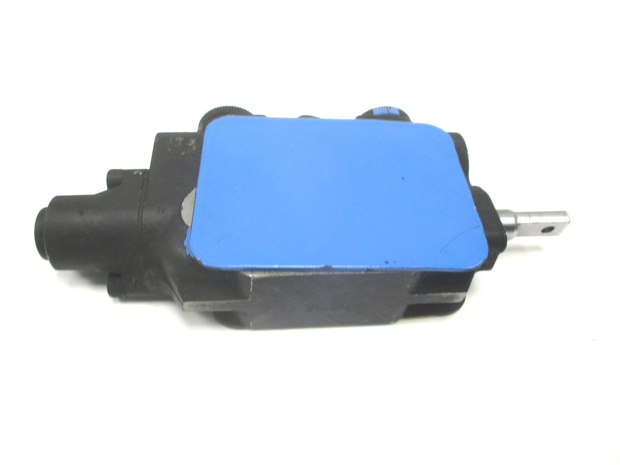 7K520-63200 Genuine Kubota Bucket Valve