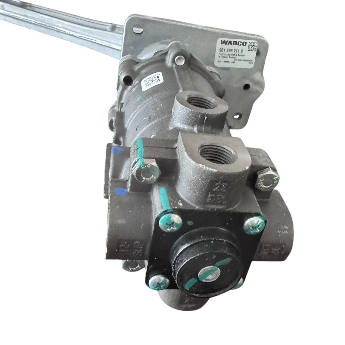 9618992110 Genuine Wabco Foot Brake Valve Pedal Assembly - Truck To Trailer