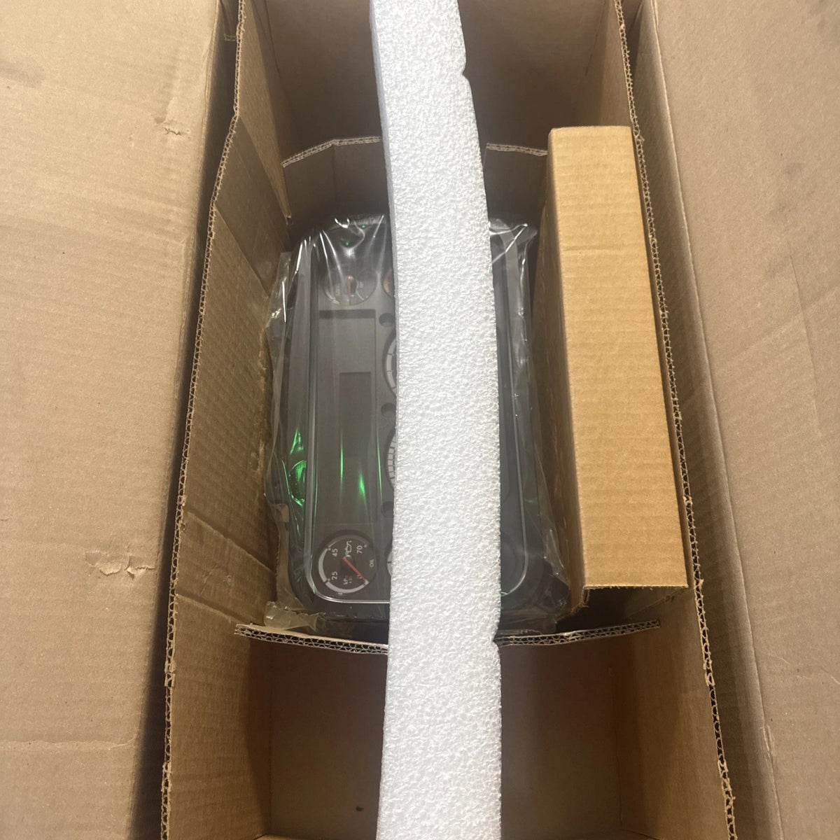 A22-76210-120 Genuine Freightliner Cluster Assembly