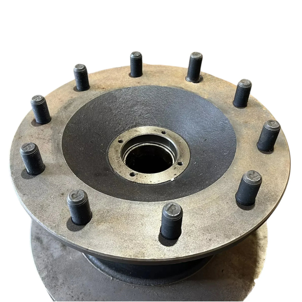 573356C91 Genuine International Front Wheel Hub - Truck To Trailer