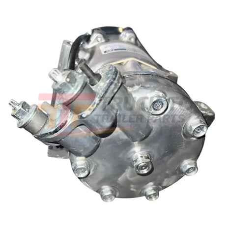 03-3813 Genuine International A/C Compressor - Truck To Trailer