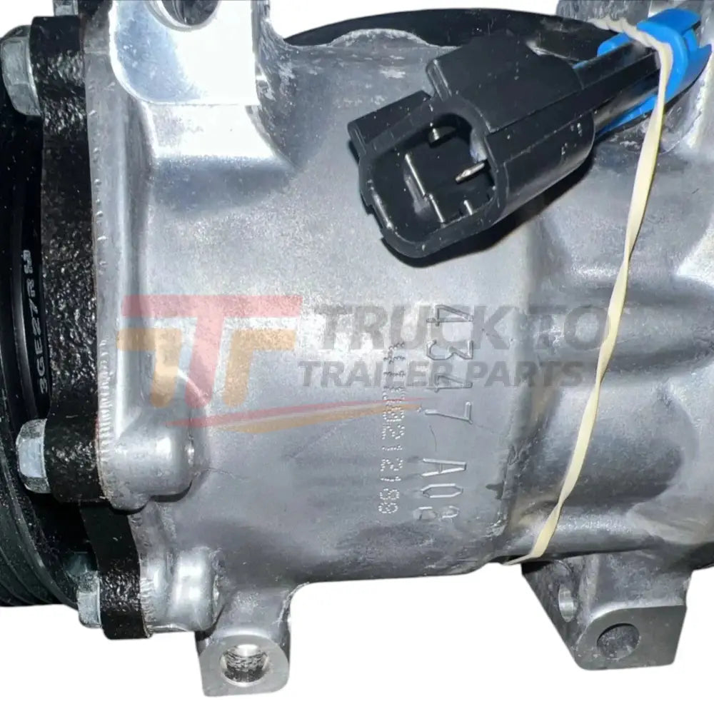 03-3813 Genuine International A/C Compressor - Truck To Trailer