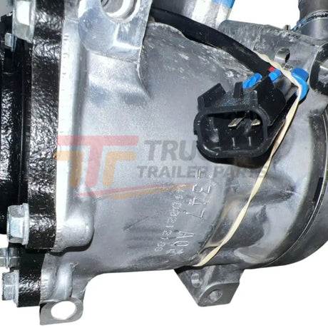 033813 Genuine International A/C Compressor - Truck To Trailer