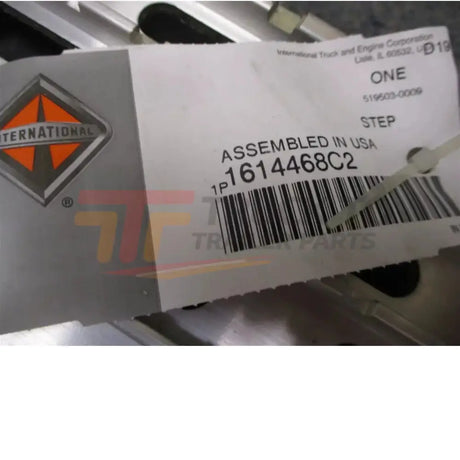 1614468C2 International Step, Fuel Tank - Truck To Trailer