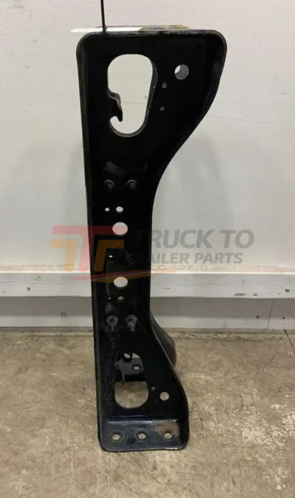 1660005C2 Genuine International Frame Crossmember - Truck To Trailer