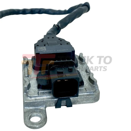 1954666Prx Genuine Paccar Nitrogen Oxide Nox Sensor - Truck To Trailer