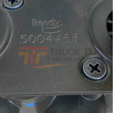 745-800445 Genuine Bendix Dash Valve - Truck To Trailer