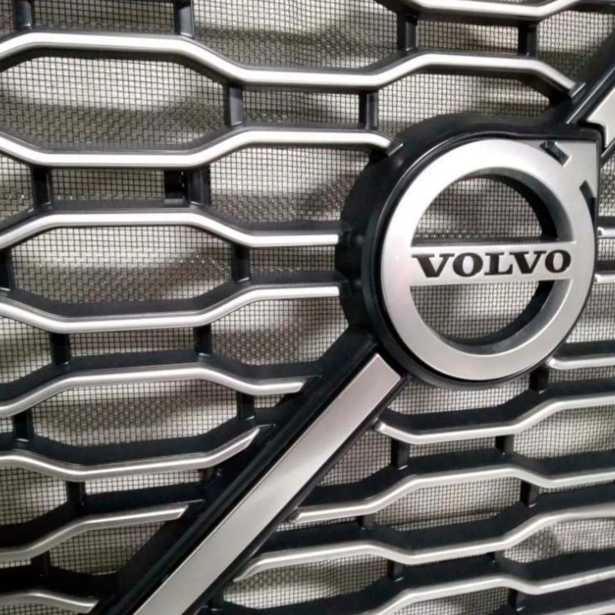 84724157 Genuine Volvo Grating - Truck To Trailer