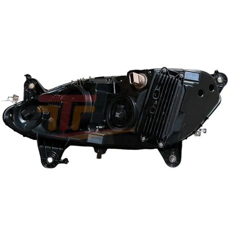 4049968C96 Genuine International Right Led Headlight - Truck To Trailer