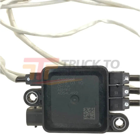 4384565 Genuine Cummins Engine Coolant Temperature Sensor - Truck To Trailer