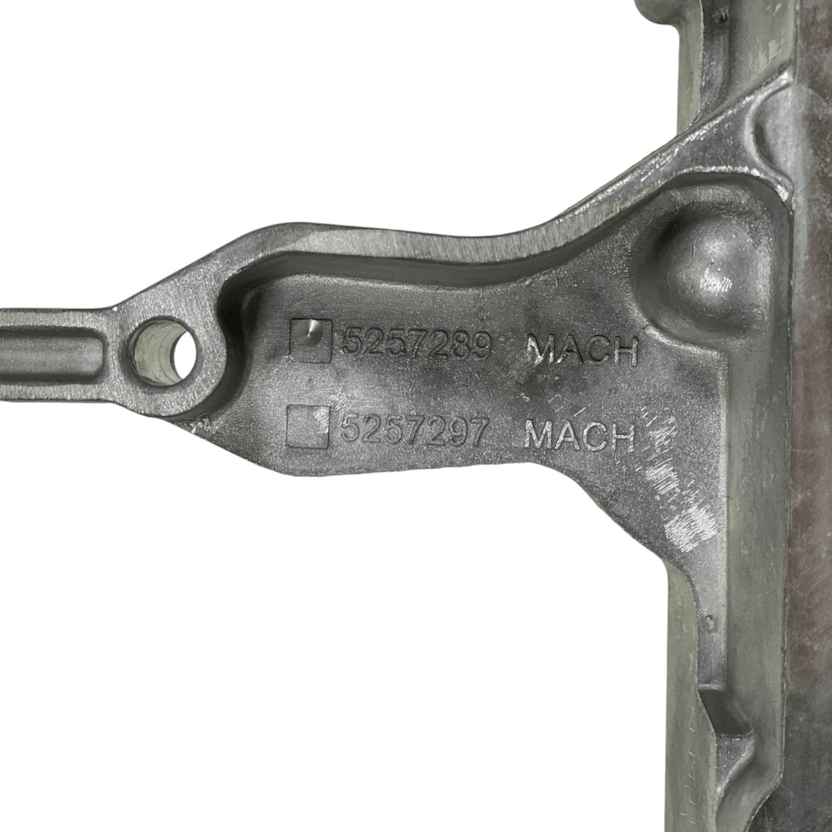 5257289 Genuine Cummins Rocker Lever Housing - Truck To Trailer