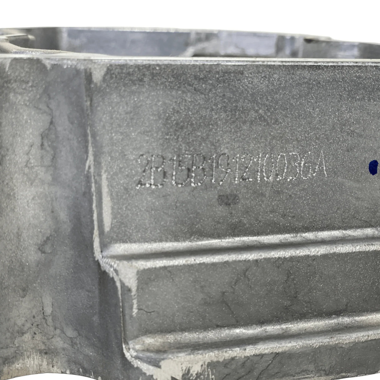 5257289 Genuine Cummins Rocker Lever Housing - Truck To Trailer