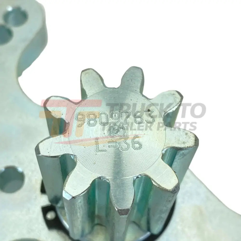 9996956 Genuine Volvo Crankshaft Tool And Adapter - Truck To Trailer