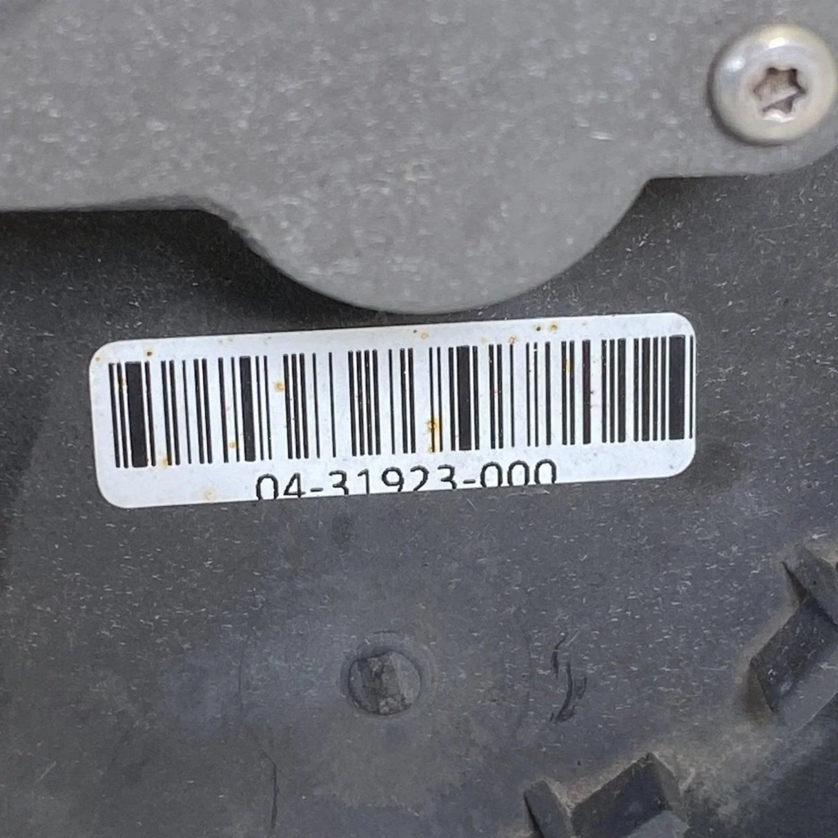 0437614000 Genuine Freightliner Header Def 10 G Ssi Deaerate - Truck To Trailer