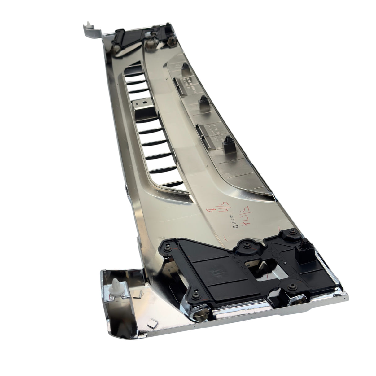 98241071 Genuine Isuzu Grille Radiator Chrome