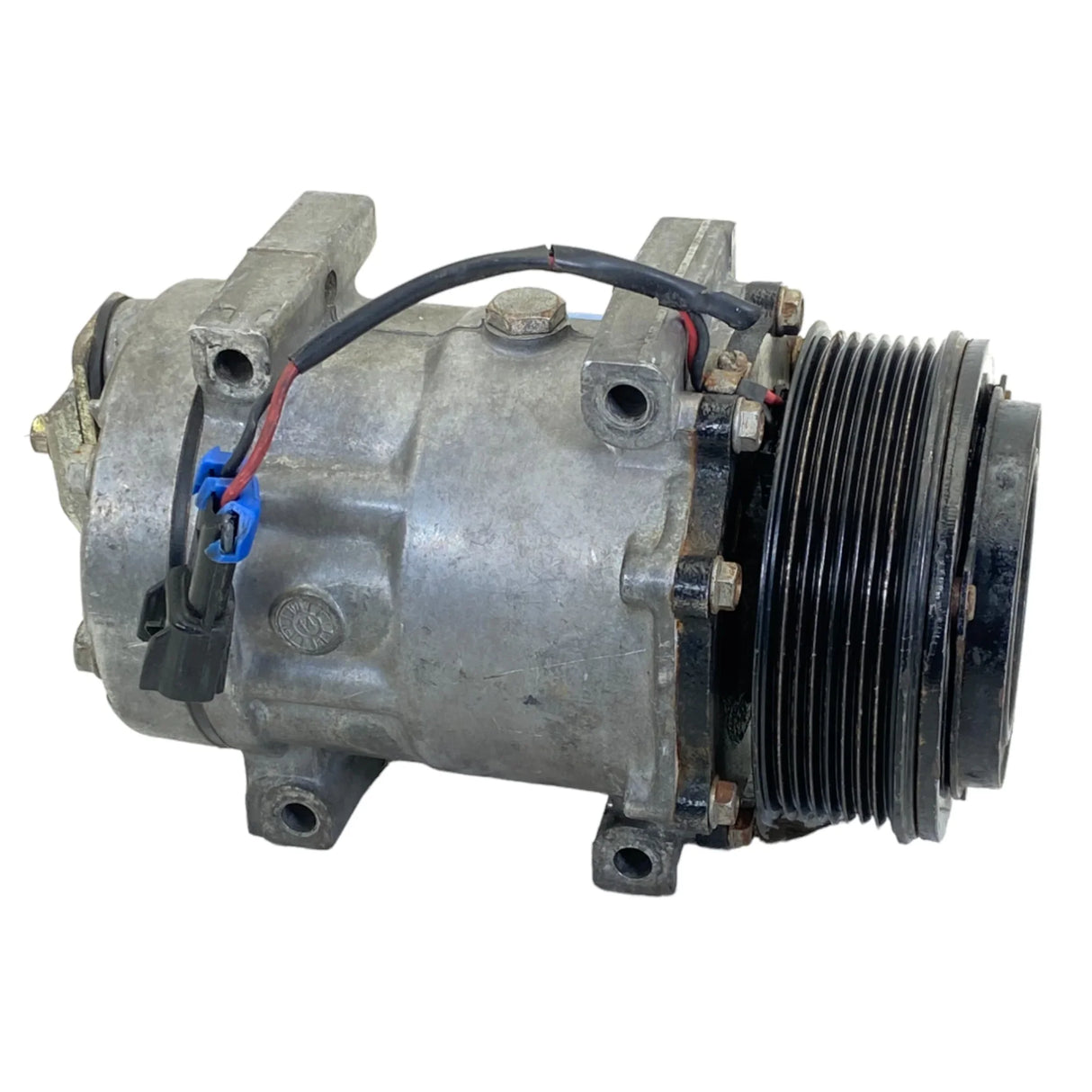 QP7H15 Genuine International A/C Compressor - Truck To Trailer