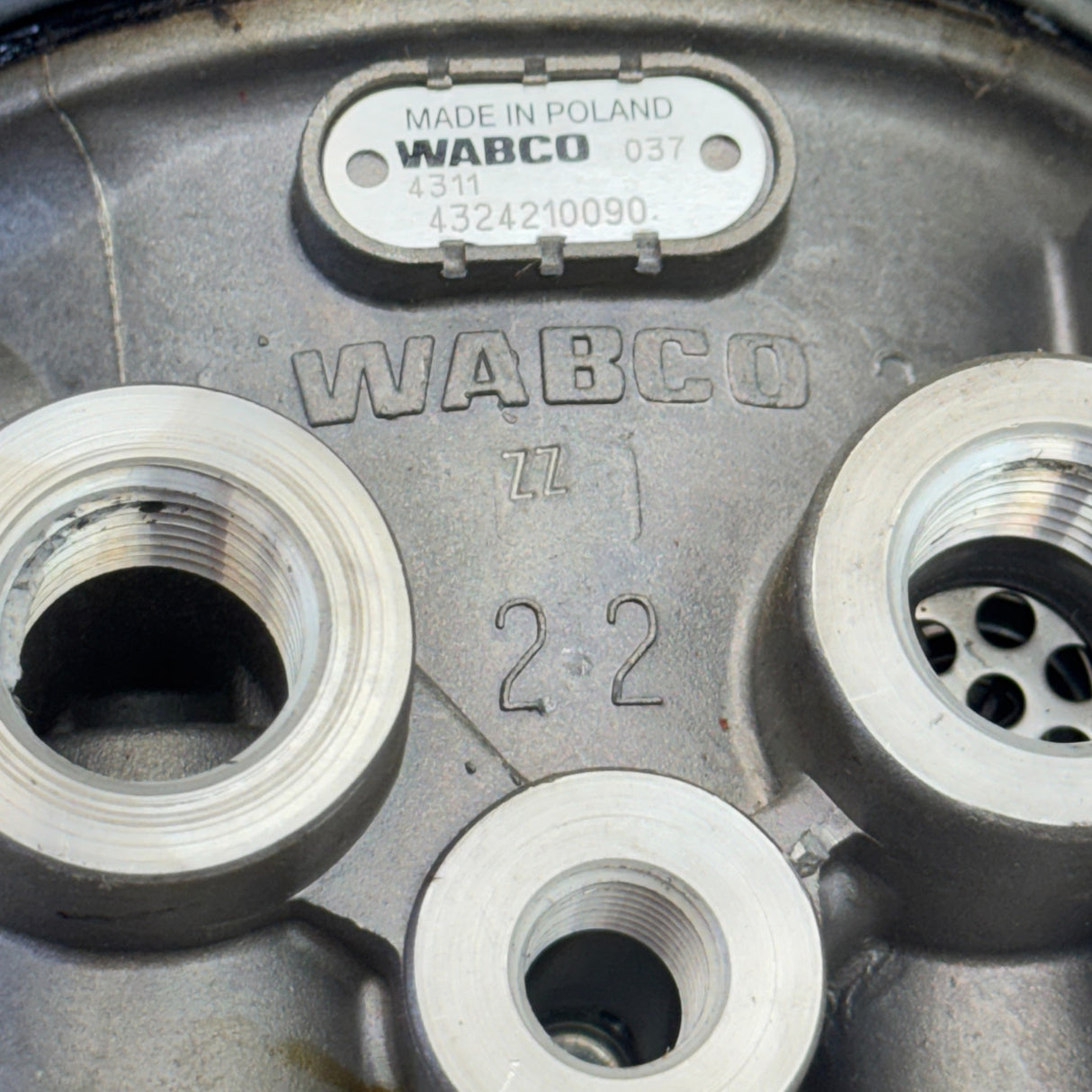85135803 Genuine Volvo Air Dryer For Volvo/Mack
