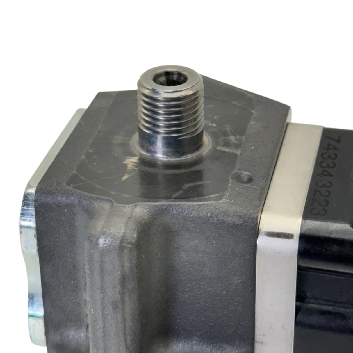 0414755002 Genuine Mack Fuel Injection Pump - Truck To Trailer