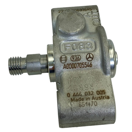 EA0000705546 Genuine Detroit Diesel Injection Valve - Truck To Trailer