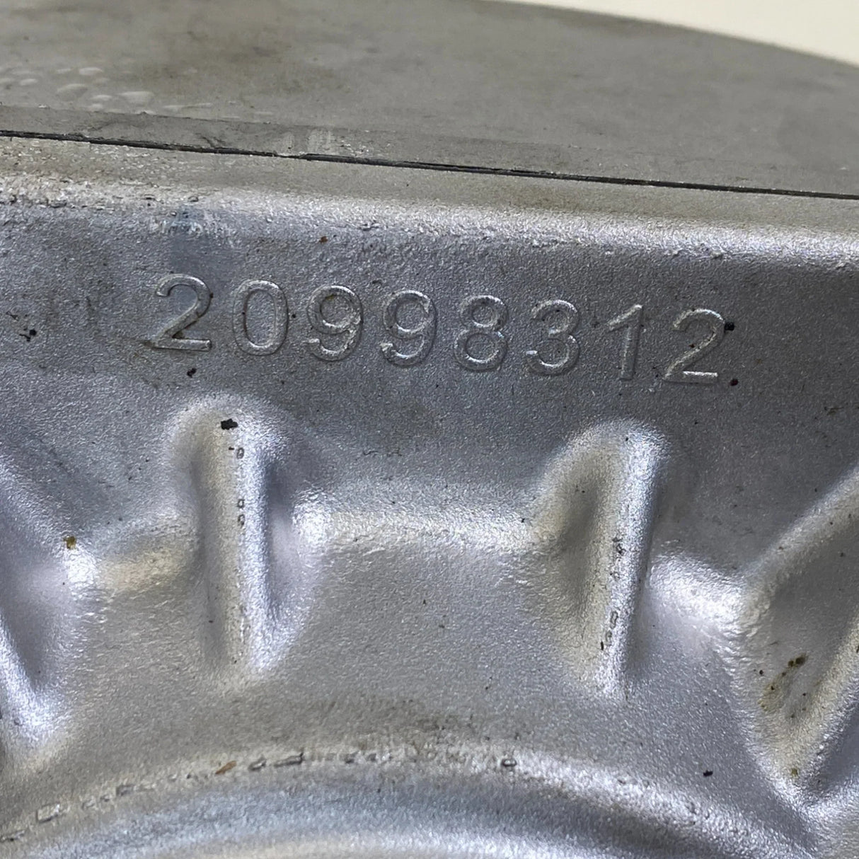 20997251 Genuine Volvo PTO Power Take Off - Truck To Trailer