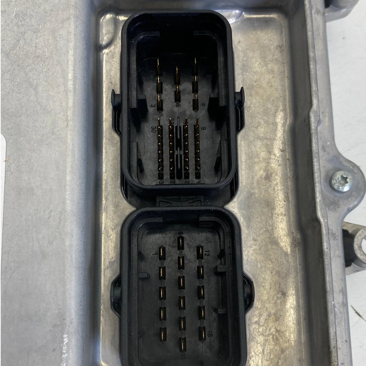 85020547 Genuine Mack Engine Control Module - Truck To Trailer