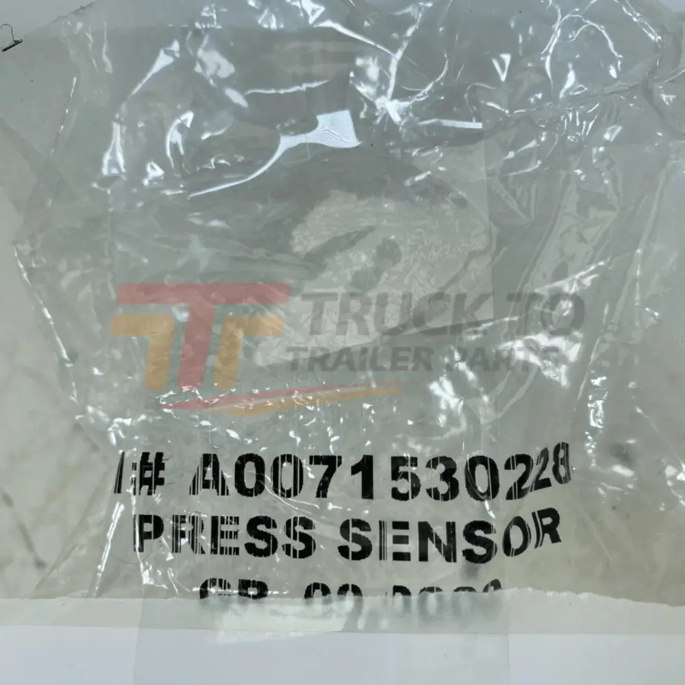 A0071530228 OEM Detroit Diesel Pressure Sensor DD13 EPA07/EPA10/EURO5/GHG17 - Truck To Trailer