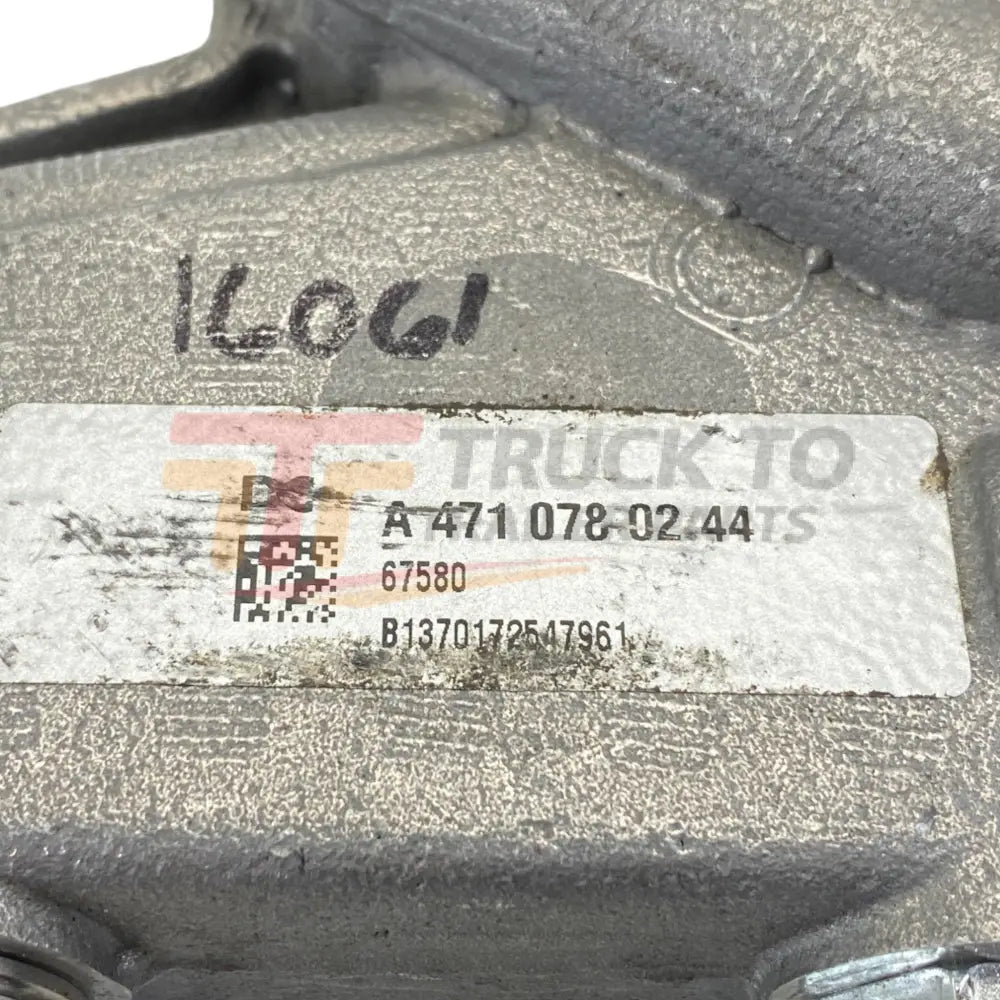 A4710780244 Genuine Detroit Diesel Fuel Filter Base Flange - Truck To Trailer