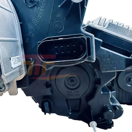 A6601405002 Genuine Freightliner Left Side Headlight - Truck To Trailer