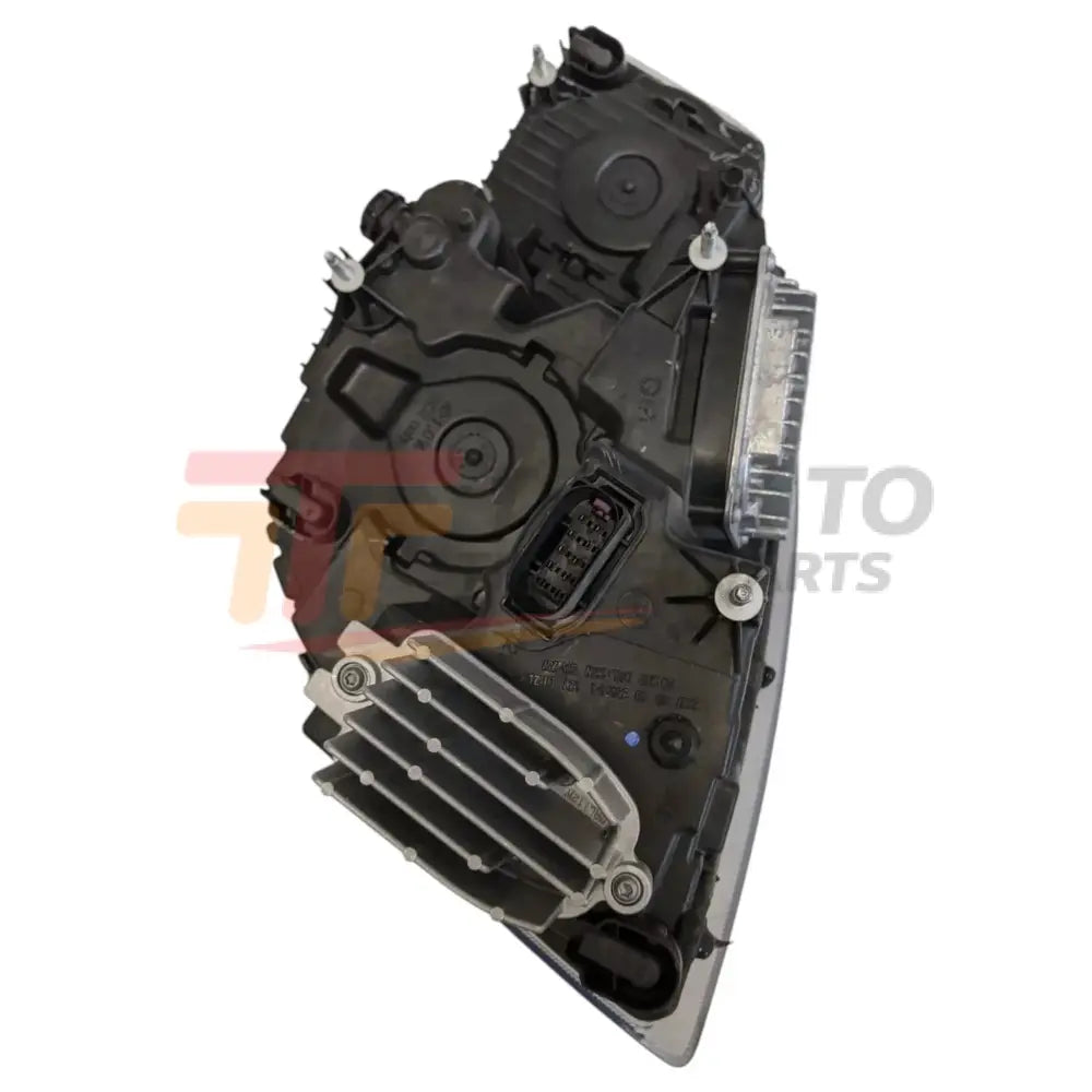 A6601405003 Genuine Freightliner Right Side Headlight - Truck To Trailer