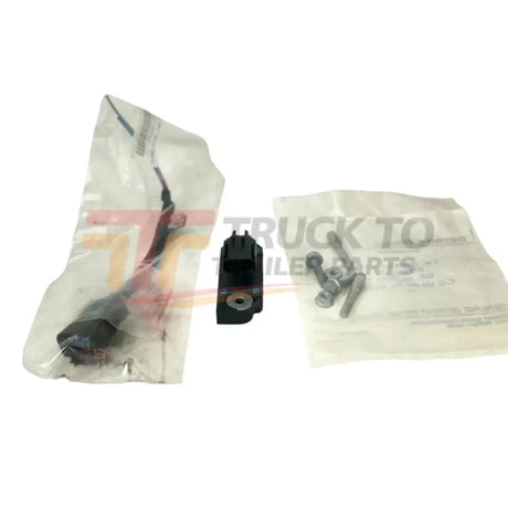 DDEA0001502625 Genuine Detroit Diesel Delta Pressure Sensor - Truck To Trailer