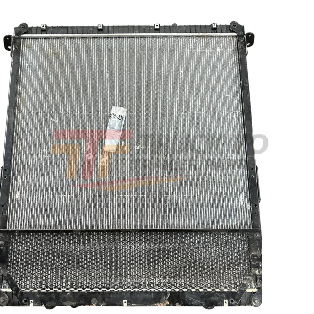 FR59OC Genuine Freightliner/Century/Cascadia Radiator - Truck To Trailer
