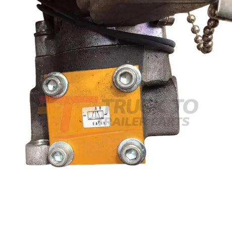 L6853910253 Parker Air Valve - Truck To Trailer