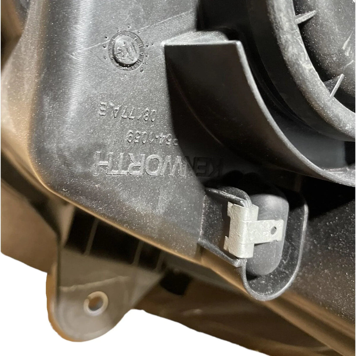 P54-1059-100L Genuine Paccar Left Headlight - Truck To Trailer