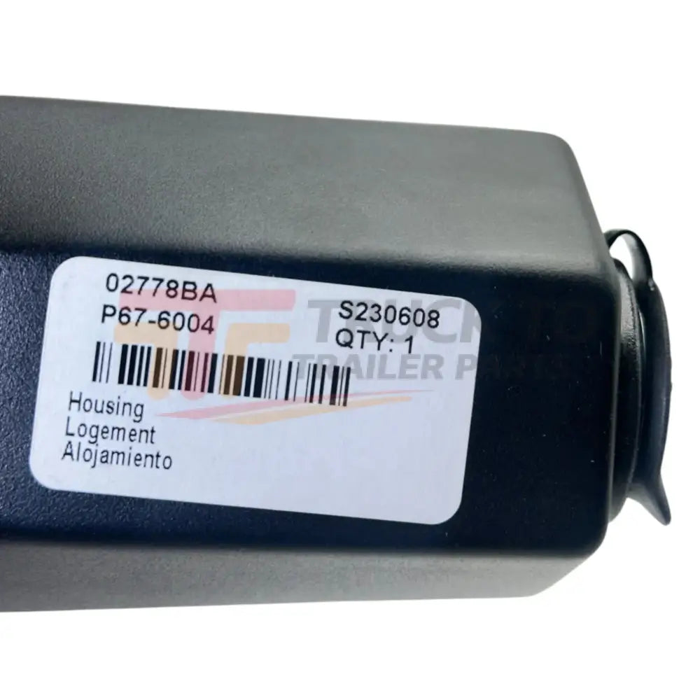 P67-6004 Genuine Peterbilt Receptacle 12V - Truck To Trailer